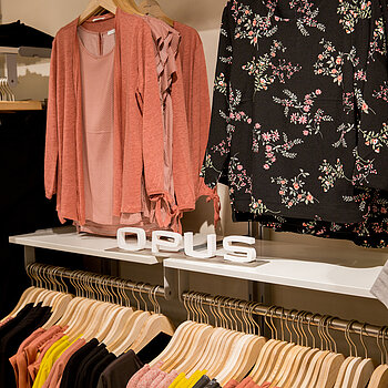 Opus | Mode mit Liebe zum Detail - Wenn Sie feminine casual Looks lieben und jederzeit ein Auge für das Besondere haben, dann ist die Mode von Opus genau das Richtige für Sie! Die Kombination hochwertigster Materialien kreiert ein besonderes Wohlfühl- und Tragegefühl.